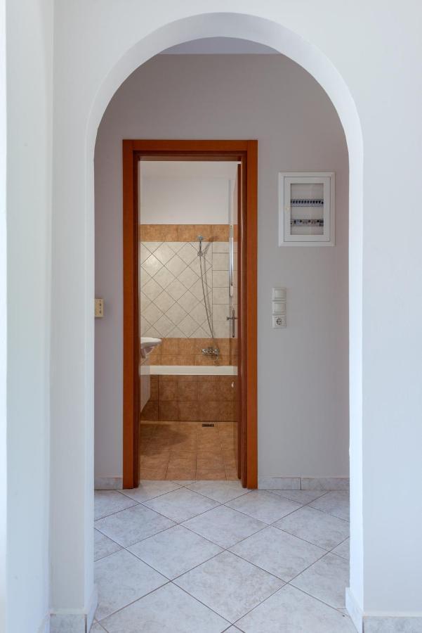Lagadi Apartment 3 ラッシ エクステリア 写真