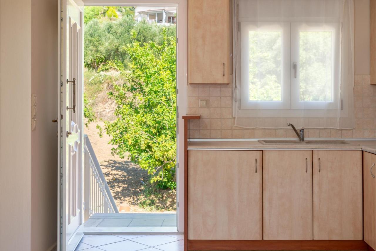 Lagadi Apartment 3 ラッシ エクステリア 写真